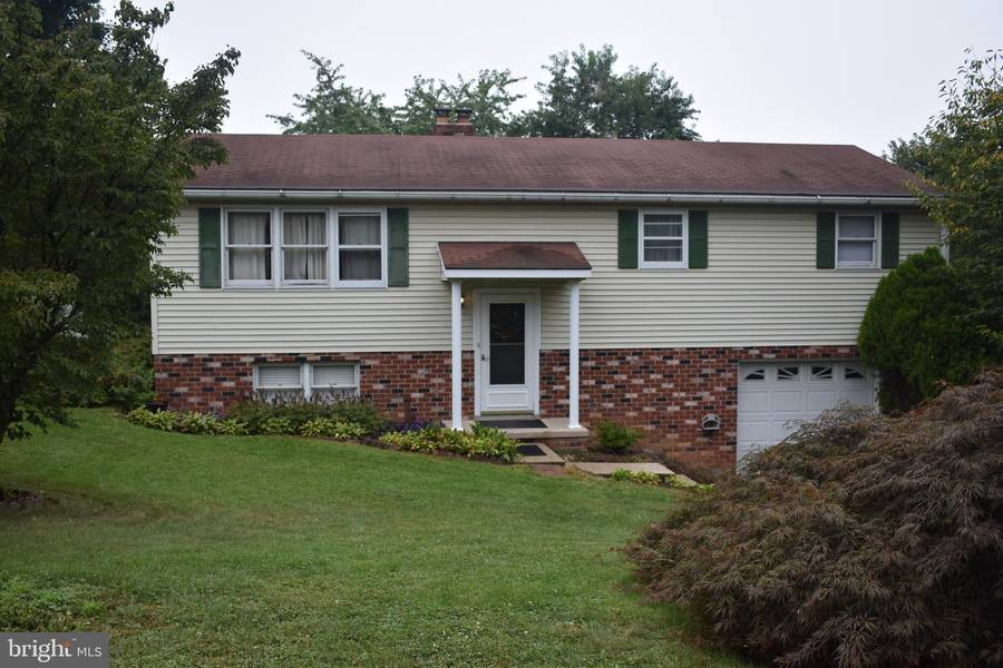 276 TROY RD, Dallastown, PA 17313