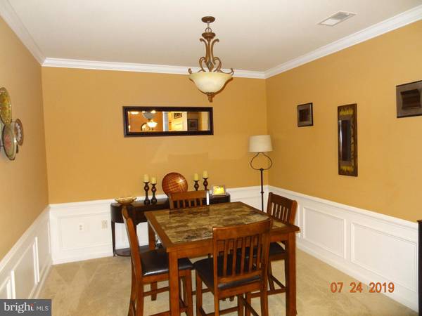 Manassas Park, VA 20111,9722 HOLMES PL #402