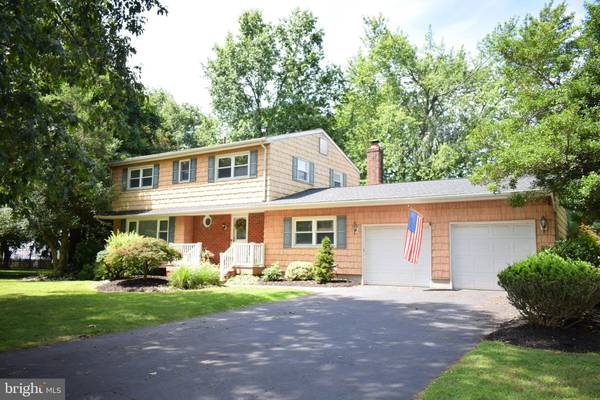 12 EXETER CT, East Windsor, NJ 08520