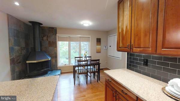 Vienna, VA 22181,9554 PINE BOUGH PL