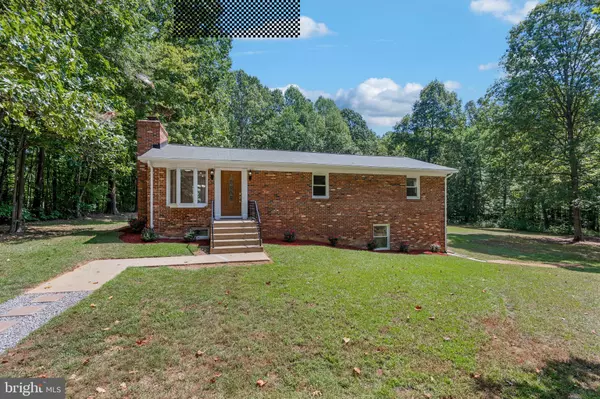 8 WINSLOW RD, Fredericksburg, VA 22406