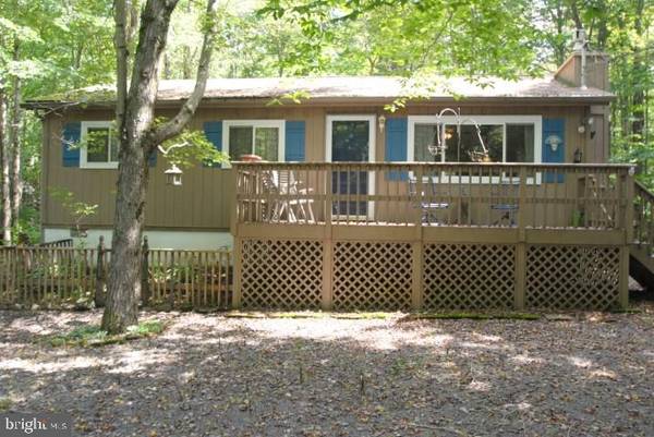 272 WYALUSING DR, Pocono Lake, PA 18347