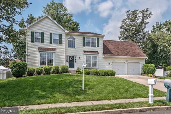 8 UNDERWOOD CT, Burlington, NJ 08016