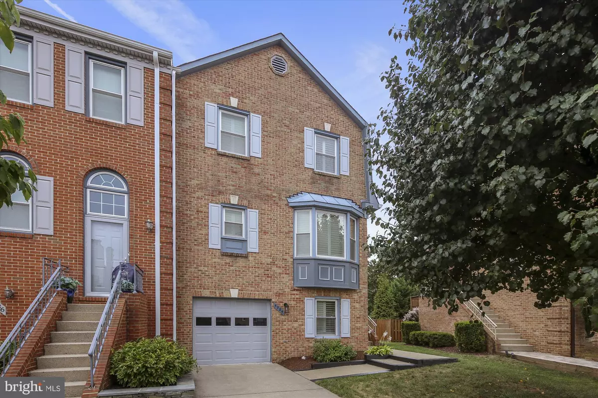 Alexandria, VA 22315,5984 WESCOTT HILLS WAY