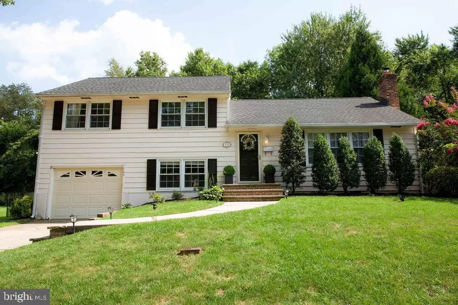 103 FOX CHASE DR, Delran, NJ 08075