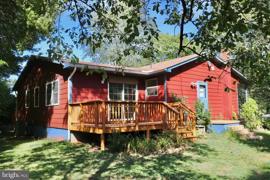 339 WHORTON HOLLOW RD, Castleton, VA 22716