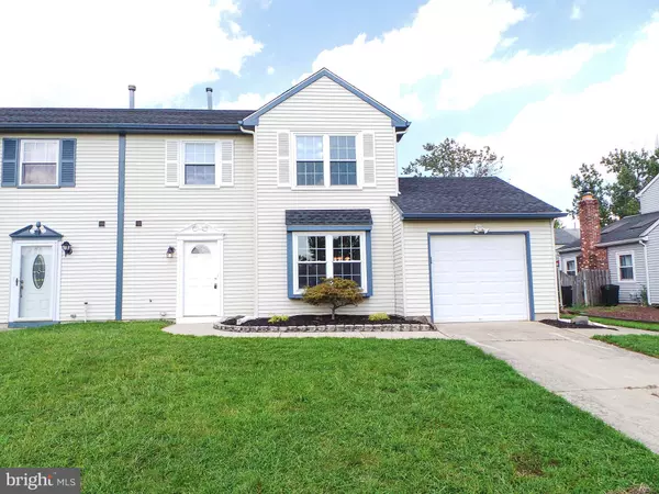 28 HARVEST LN, Sicklerville, NJ 08081