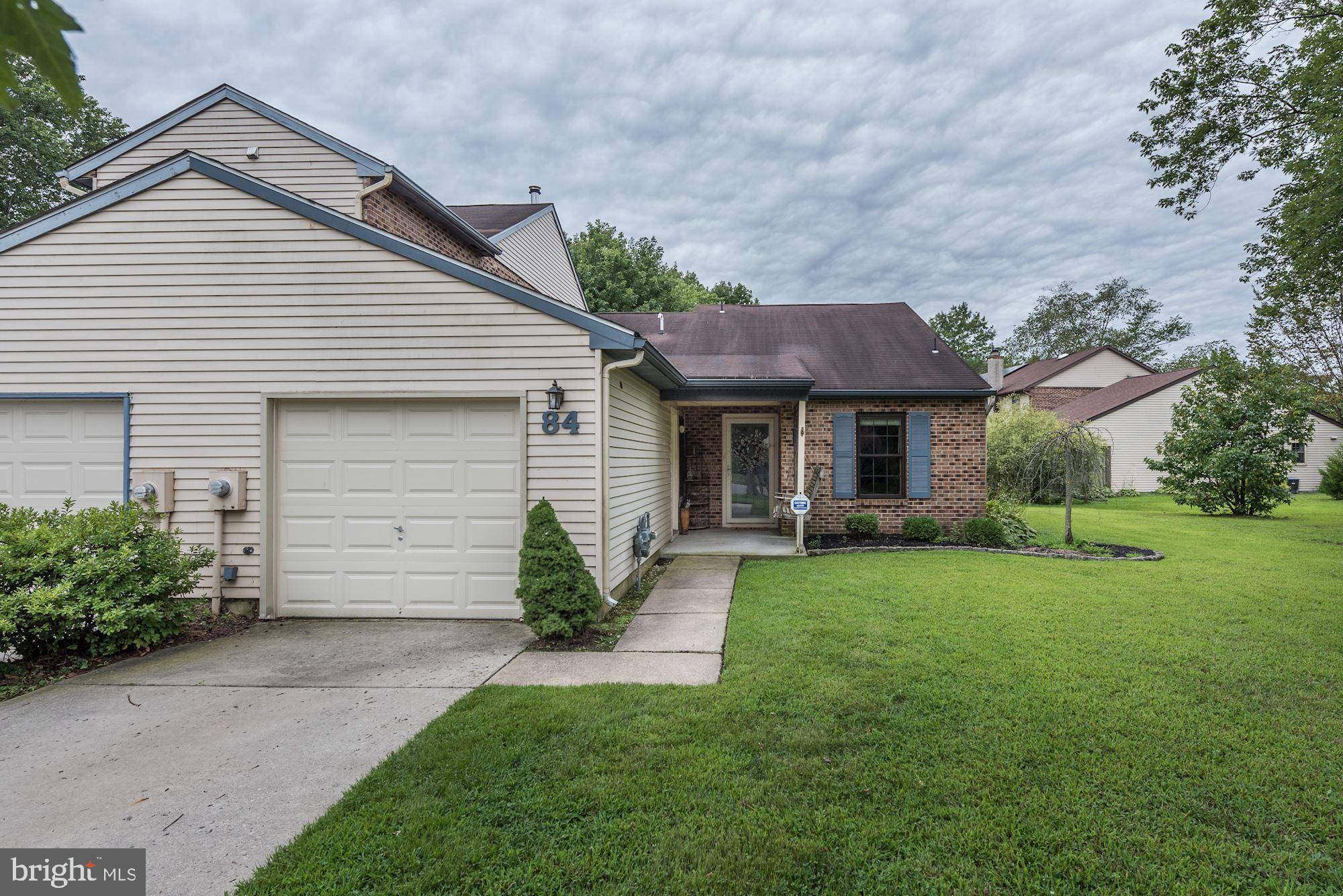 Mount Laurel, NJ 08054,84 POPPY CT