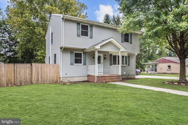 24 VETTERLEIN AVE, Trenton, NJ 08619