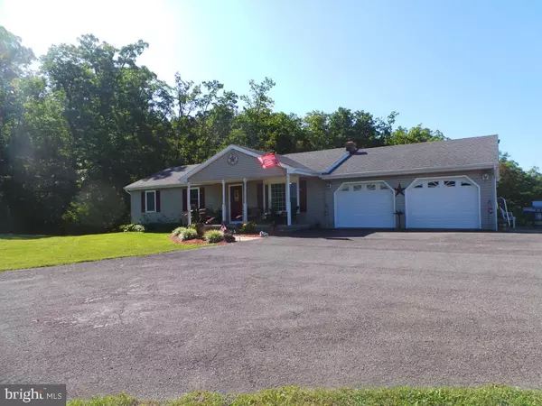 1424 EPPINGER RD, Berkeley Springs, WV 25411