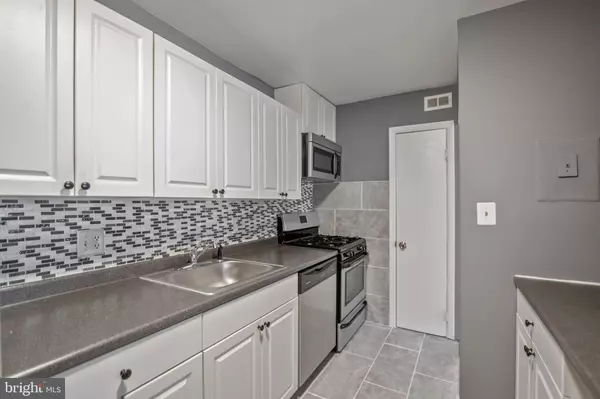 Rockville, MD 20852,12203 ACADEMY WAY #180