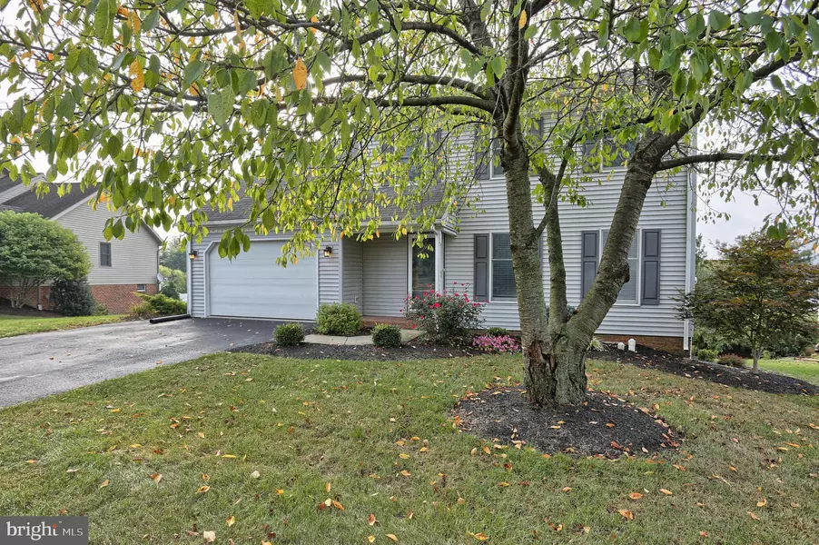 932 HILLSIDE AVE, Elizabethtown, PA 17022