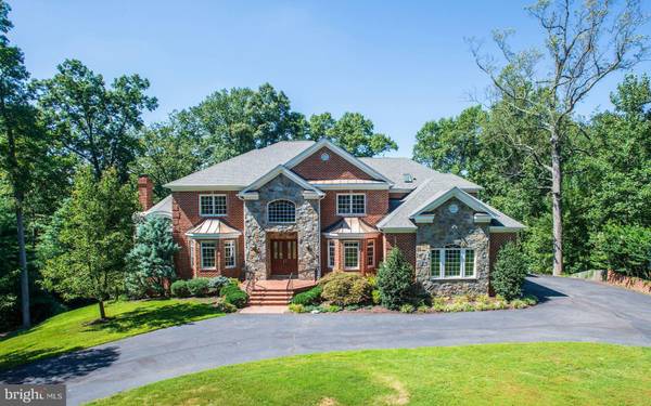 8710 OVERLOOK RD, Mclean, VA 22102