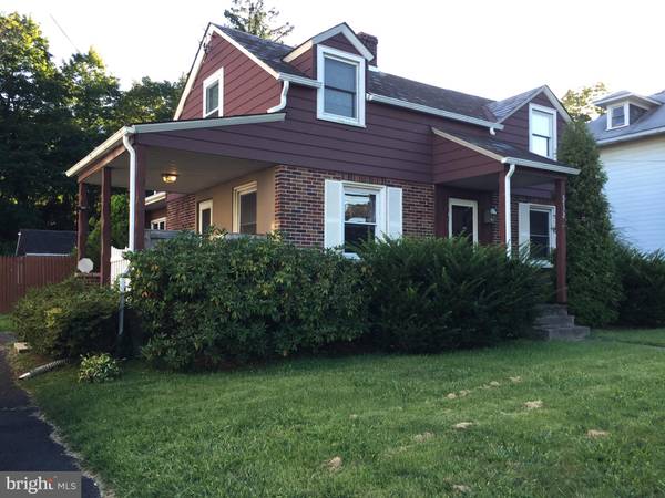 5732 MAIN ST, Center Valley, PA 18034