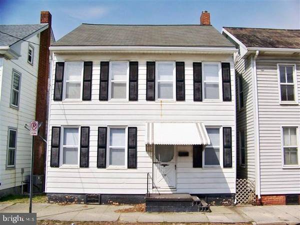 134 PLEASANT ST, Hanover, PA 17331