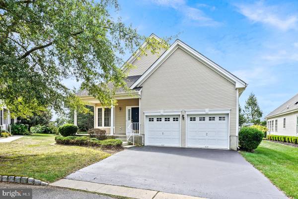 18 HUMMINGBIRD DR, Hamilton, NJ 08690