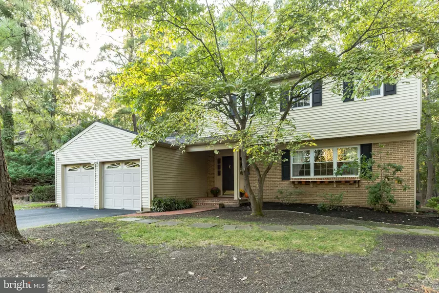 25 BRIARWOOD DR, Voorhees, NJ 08043