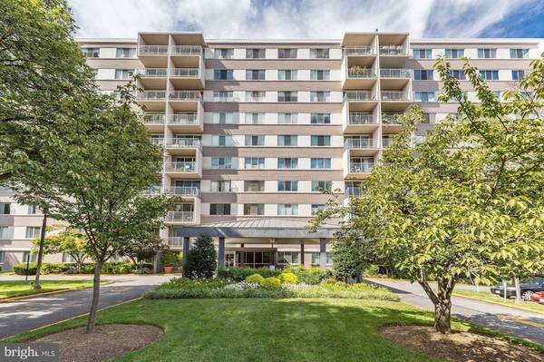 4977 BATTERY LN #1-509, Bethesda, MD 20814