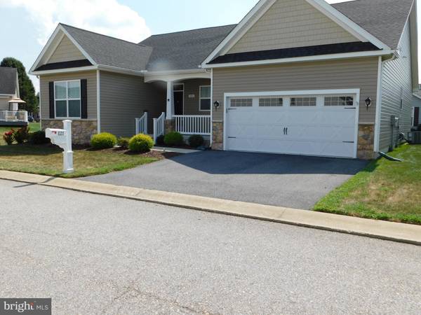 121 WINDING CARRIAGE LN, Dover, DE 19904