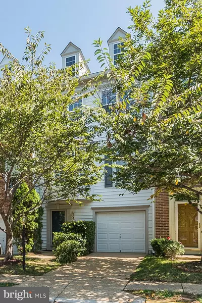 5435 SUMMER LEAF LN, Alexandria, VA 22312