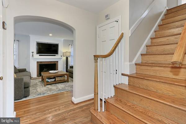 Arlington, VA 22205,883 N KENTUCKY ST