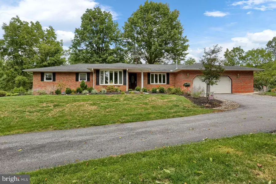 619 MUMPER LN, Dillsburg, PA 17019