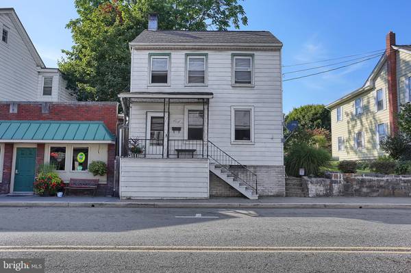 105 N MARKET ST, Duncannon, PA 17020