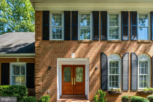 Mclean, VA 22102,7720 BRIDLE PATH LN