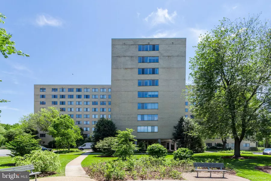 6631 WAKEFIELD DR #310, Alexandria, VA 22307