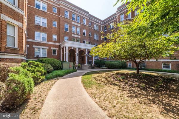 1820 CLYDESDALE PL NW #402, Washington, DC 20009