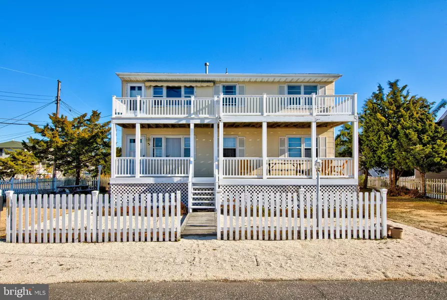 3 LANGE AVE, Harvey Cedars, NJ 08008