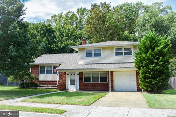 928 WOODCREST DRIVE, Dover, DE 19904