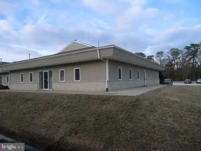 Manahawkin, NJ 08050,697 MILL CREEK RD #13