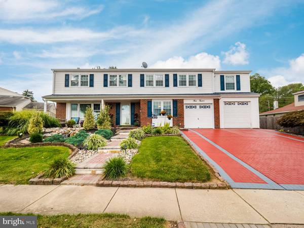 412 S QUEEN ANNE DR, Fairless Hills, PA 19030