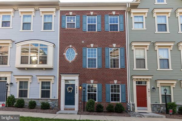 5009 POTOMAC HIGHLANDS CIR #106, Triangle, VA 22172