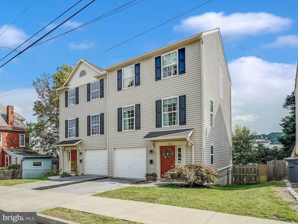 206 HIGHLAND AVE, Downingtown, PA 19335