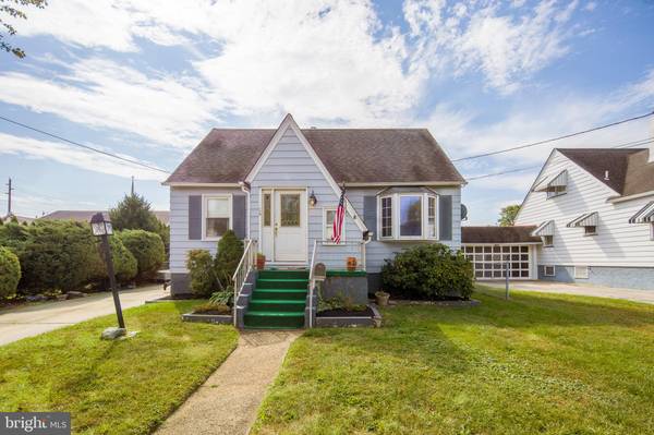 16 5TH AVE, Mount Ephraim, NJ 08059