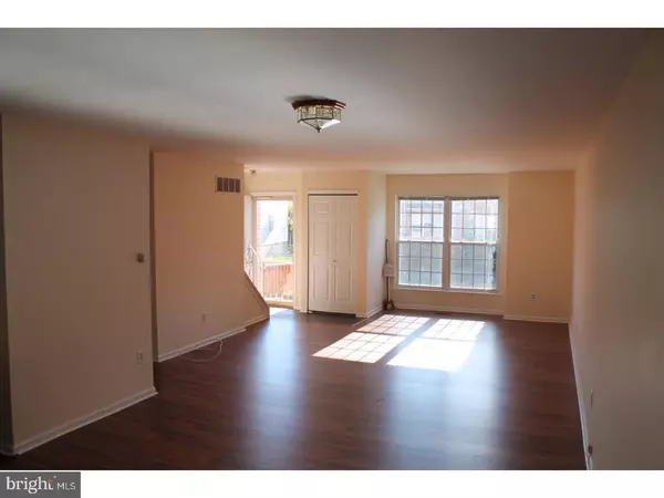 Philadelphia, PA 19128,7923 RIDGE AVE #23