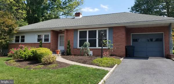 903 CRESTVIEW AVE, Shillington, PA 19607