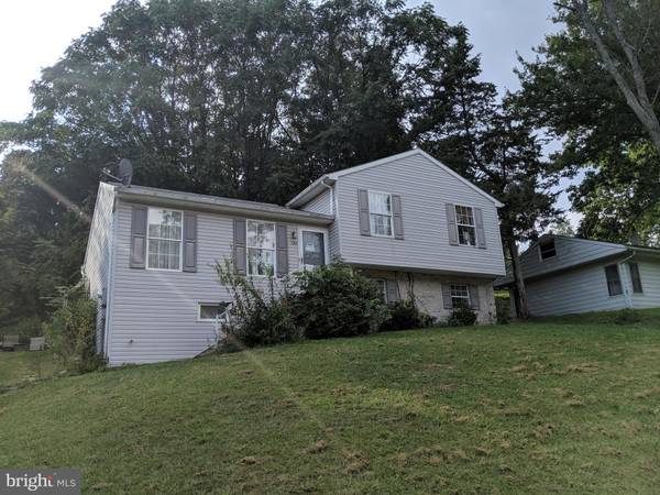 183 BREEZEWOOD DR, Hanover, PA 17331