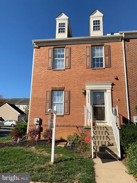 1711 DERRS SQ W, Frederick, MD 21701