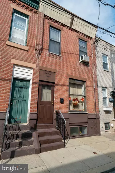 1922 S WARNOCK ST, Philadelphia, PA 19148