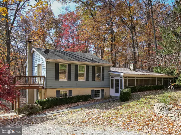 Bluemont, VA 20135,135 HICKORY LN