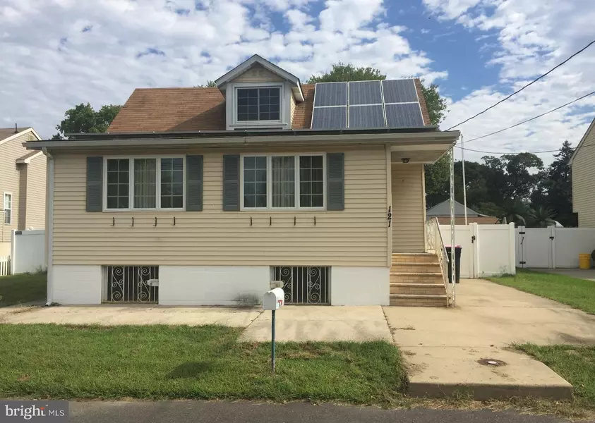 121 W BATTEN AVE, Blackwood, NJ 08012