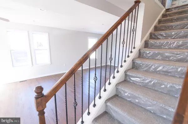 Essex, MD 21221,9 RIVERSIDE DR