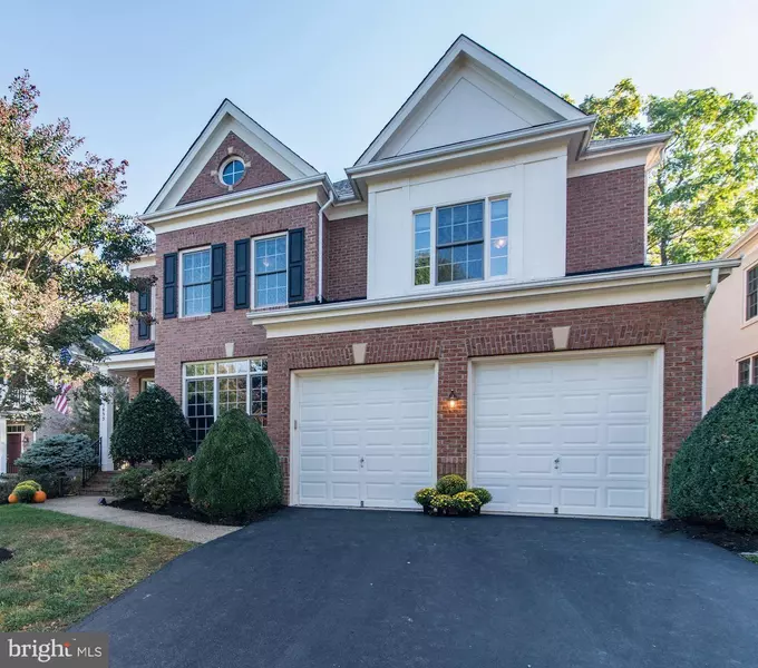 3835 FARRCROFT DR, Fairfax, VA 22030