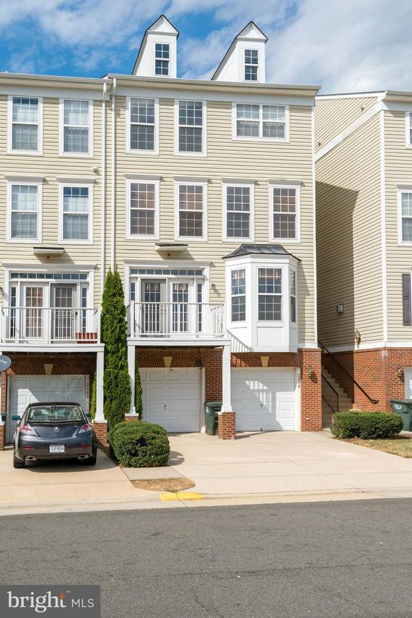 2458 CURIE CT #22, Herndon, VA 20171