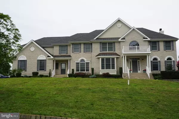 1 CHAMBERALIN CT, Millstone Township, NJ 08535