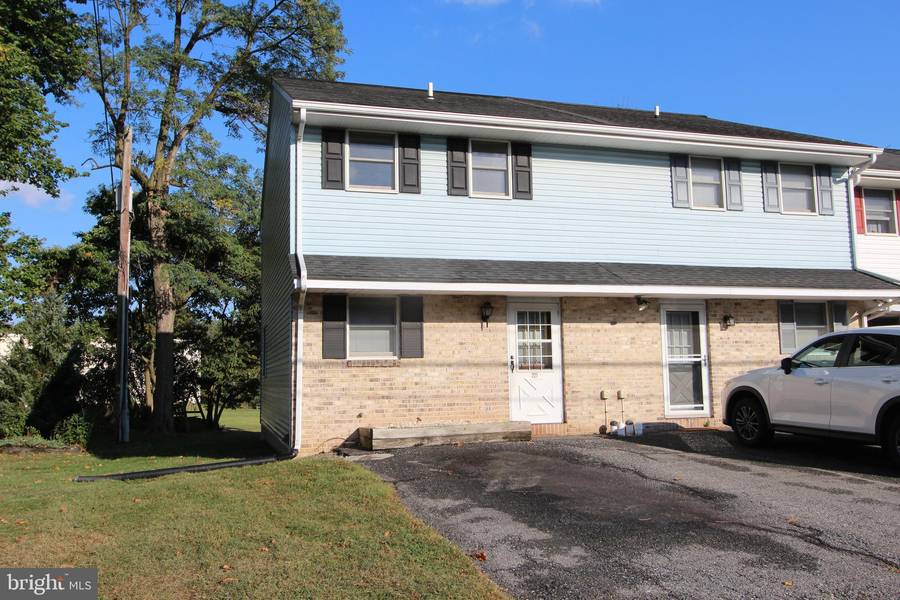 221 OLD HERSHEY RD, Elizabethtown, PA 17022