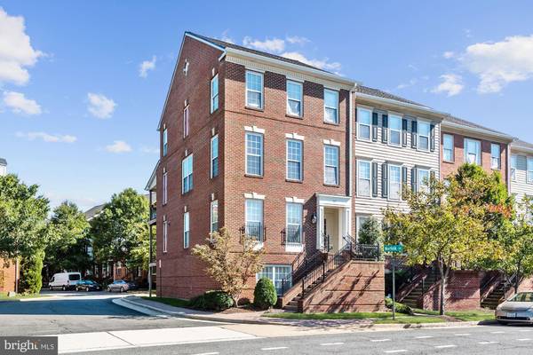 1617-B POTOMAC GREENS DR #B, Alexandria, VA 22314